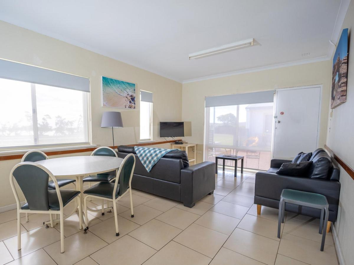 Api Pelican Beach Front Apartments Kalbarri Eksteriør bilde