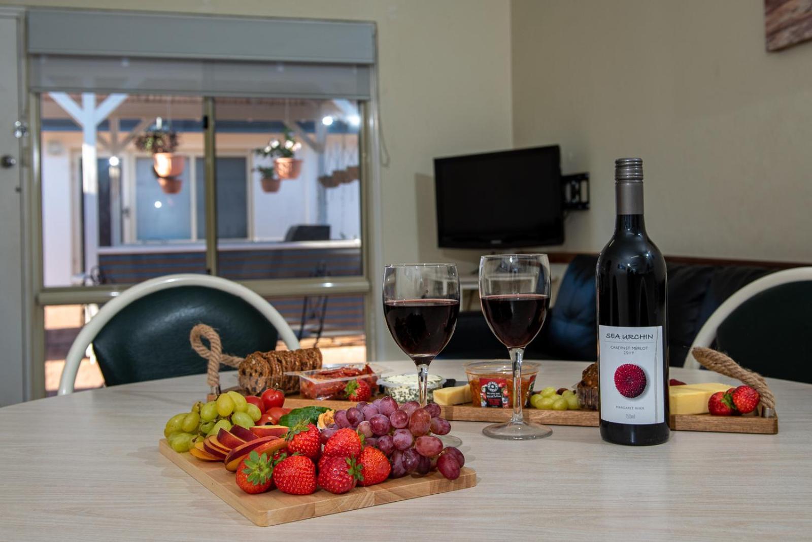 Api Pelican Beach Front Apartments Kalbarri Eksteriør bilde